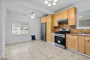 315 E 18th St, Paterson, NJ 07524 - Photo 6