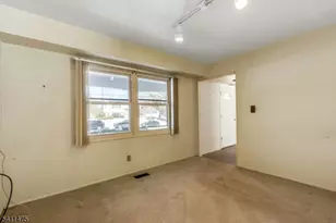 5 Marigold Ln, Franklin Township, NJ 08873 - Photo 10