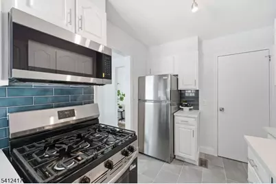 8 Edmund Pl, Irvington, NJ 07111 - Photo 6