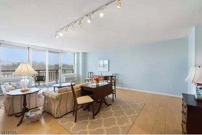 300 Main St #807, Little Falls Township, NJ 07424 - Photo 4