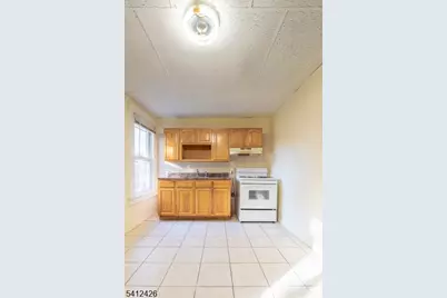 446 E 24th St, Paterson, NJ 07514 - Photo 16