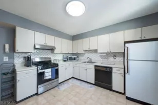 19 H Washington Ave, North Plainfield, NJ 07060 - Photo 8