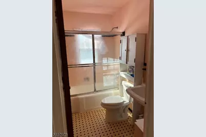 73 Seneca Ave, Emerson, NJ 07630 - Photo 6