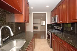 56 Chelsea Way, Bridgewater, NJ 08807 - Photo 4