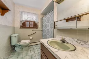 252 Mountain View Rd, Franklin Township, NJ 08802 - Photo 14