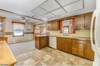 252 Mountain View Road, Franklin Township, NJ 08802 - Photo 6