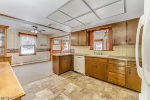 252 Mountain View Rd, Franklin Township, NJ 08802 - Photo 6