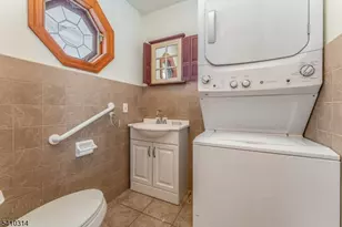 252 Mountain View Rd, Franklin Township, NJ 08802 - Photo 8