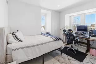 21 Franklin Pl, Morristown, NJ 07960 - Photo 28