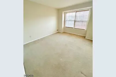 30 Willow Ci, Hamburg, NJ 07419 - Photo 6