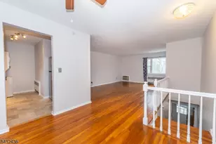 19 Wedgewood Dr, Verona, NJ 07044 - Photo 4