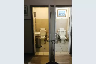 172 Thomas St, Newark, NJ 07114 - Photo 8