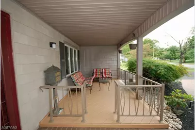 25 Hughes Rd, Franklin Township, NJ 08873 - Photo 4