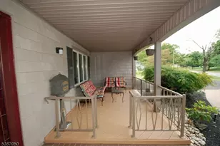 25 Hughes Rd, Franklin Township, NJ 08873 - Photo 4