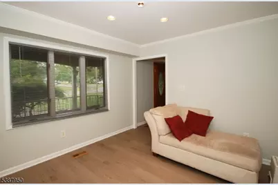 25 Hughes Rd, Franklin Township, NJ 08873 - Photo 10