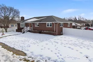 6 E 2nd St, Woodbridge Township, NJ 07064 - Photo 2