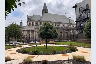 90 Clinton Ave #206, Newark, NJ 07114 - Photo 4