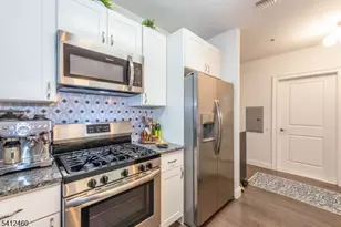 90 Clinton Ave, Newark, NJ 07114 - Photo 14