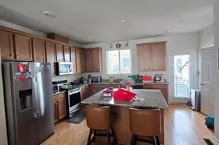 10 Bond St, North Brunswick Township, NJ 08902 - Photo 4