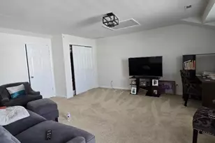 10 Bond St, North Brunswick Township, NJ 08902 - Photo 12