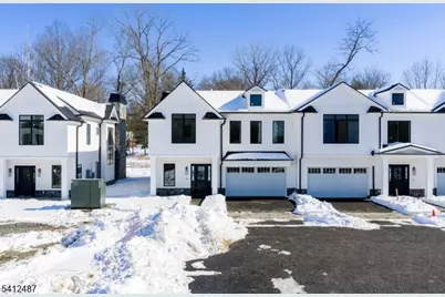 16-18 Paris Ave #14, Rockleigh Boro, NJ 07647 - Photo 4