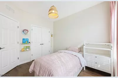 36 Cortland Ct, Livingston, NJ 07039 - Photo 10