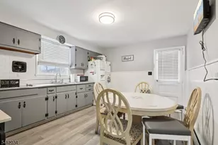 86 Kakeout Rd, Butler, NJ 07405 - Photo 12