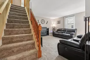 86 Kakeout Rd, Butler, NJ 07405 - Photo 4