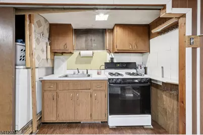 86 Kakeout Rd, Butler, NJ 07405 - Photo 30