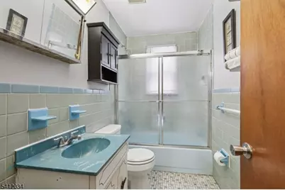 86 Kakeout Rd, Butler, NJ 07405 - Photo 26