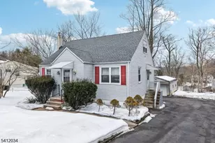 86 Kakeout Rd, Butler, NJ 07405 - Photo 2