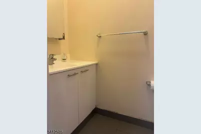 185 Parrow St, Orange, NJ 07050 - Photo 6