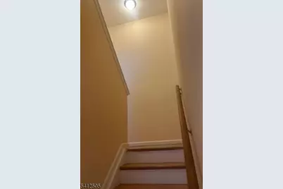 185 Parrow St, Orange, NJ 07050 - Photo 4