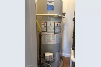 185 Parrow St, Orange, NJ 07050 - Photo 24