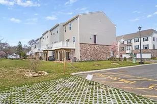 16 Sedicavage Way, Mount Olive, NJ 07828 - Photo 24