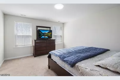 16 Sedicavage Way, Mount Olive, NJ 07828 - Photo 12