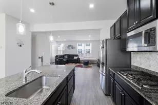 16 Sedicavage Way, Mount Olive, NJ 07828 - Photo 6