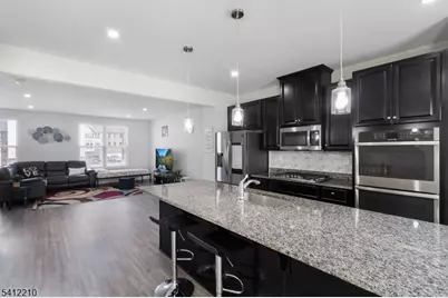 16 Sedicavage Way, Mount Olive, NJ 07828 - Photo 2