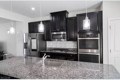 16 Sedicavage Way, Mount Olive, NJ 07828 - Photo 4