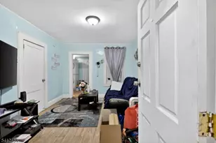 527 Valley St, Orange, NJ 07050 - Photo 10