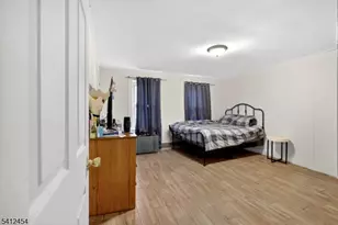 527 Valley St, Orange, NJ 07050 - Photo 28