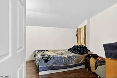 527 Valley St, Orange, NJ 07050 - Photo 4