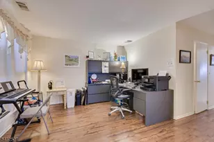 37 Giggleswick Way, Edison Twp., NJ 08820 - Photo 26