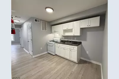 34 Auburn St, Paterson, NJ 07501 - Photo 12