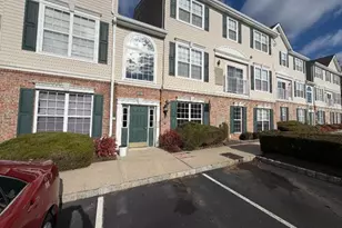 225 Windmill Ct, Lopatcong Township, NJ 08865 - Photo 2