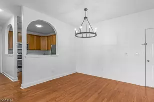 225 Windmill Ct, Lopatcong Township, NJ 08865 - Photo 8