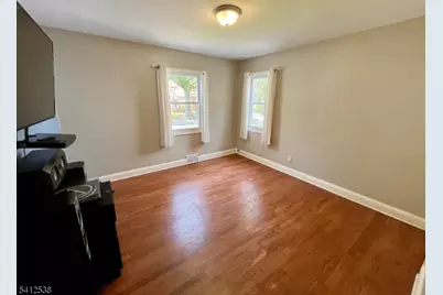 1265 Shetland Dr, Union Township, NJ 07083 - Photo 8