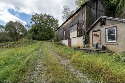 109 Schooleys Mtn Rd, Washington Township, NJ 07853 - Photo 2