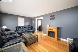 437 Bailey Ave, Union Township, NJ 07083 - Photo 4