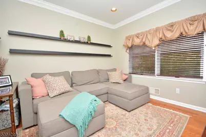 11 Devonald Dr, Bethlehem Township, NJ 08802 - Photo 8